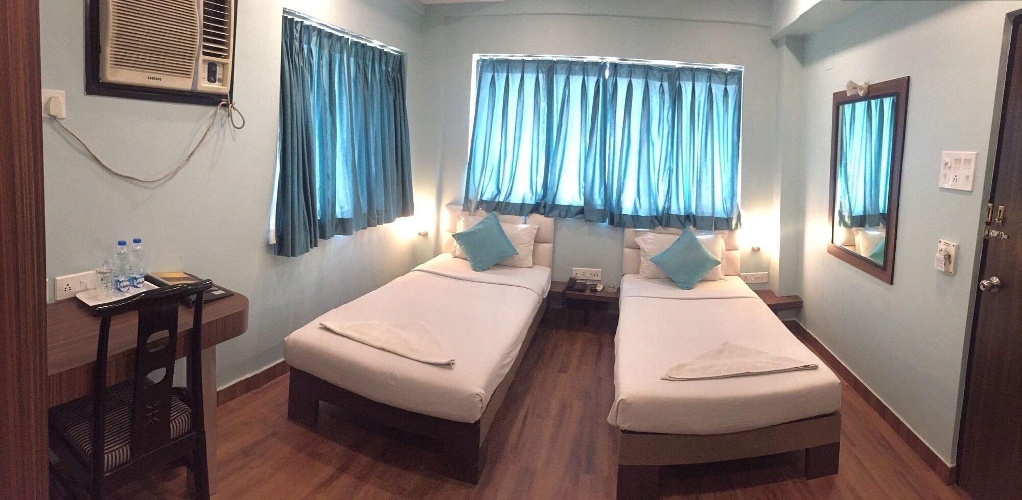 Hotel Crestwood Kalkutta Kültér fotó