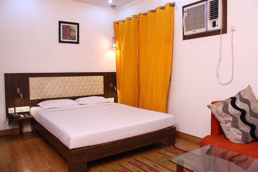 Hotel Crestwood Kalkutta Kültér fotó