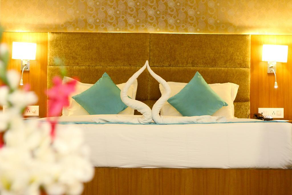 Hotel Crestwood Kalkutta Kültér fotó